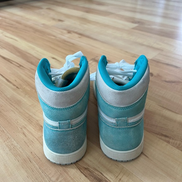 Air Jordan 1 Retro High OG 'Turbo Green' - Picture 5 of 8